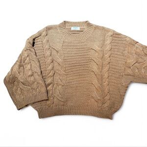 Zenana Tan cable knit cropped oversized sweater
Size L